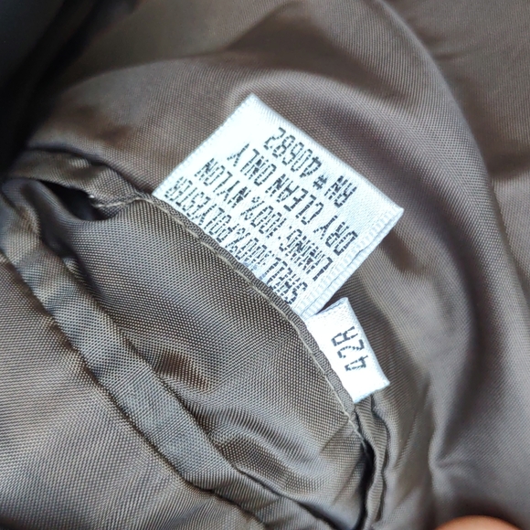 Bonelli Men's (3) Button Lux Blazer. - Picture 17 of 17